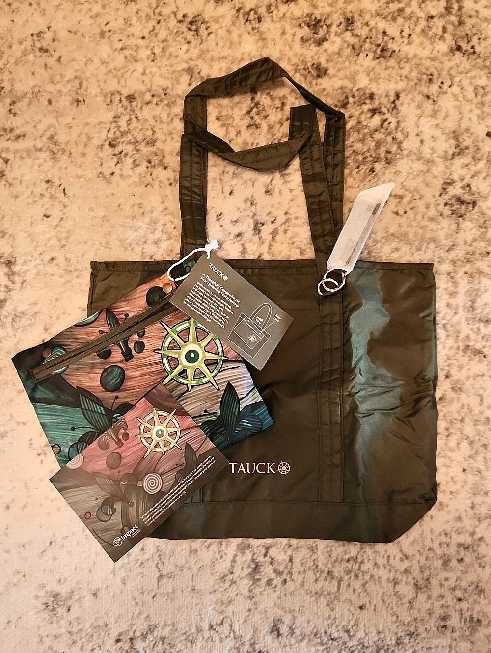 Tauck Packable Travel Tote Green & Multicolor NWT